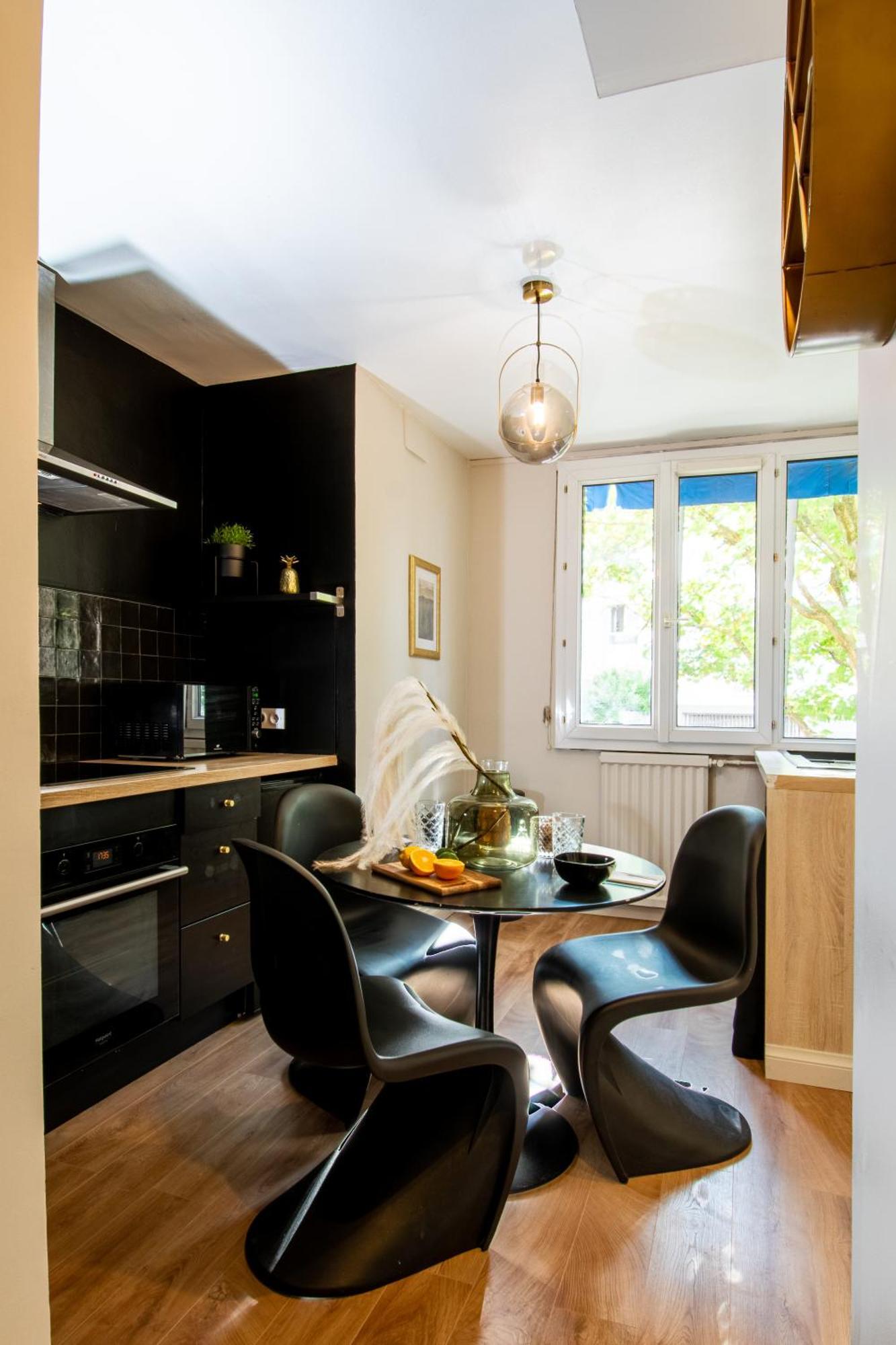 Suite Maddison Villeurbanne Exteriör bild